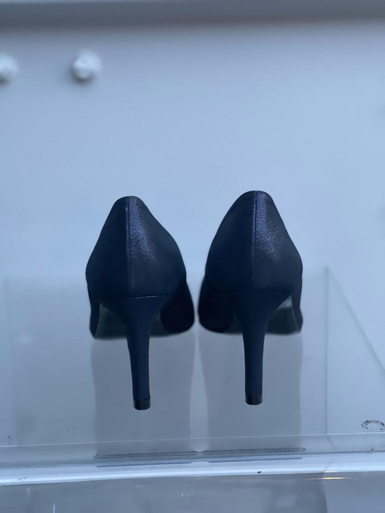 Lisa Kay 'Carlton' Court Shoe