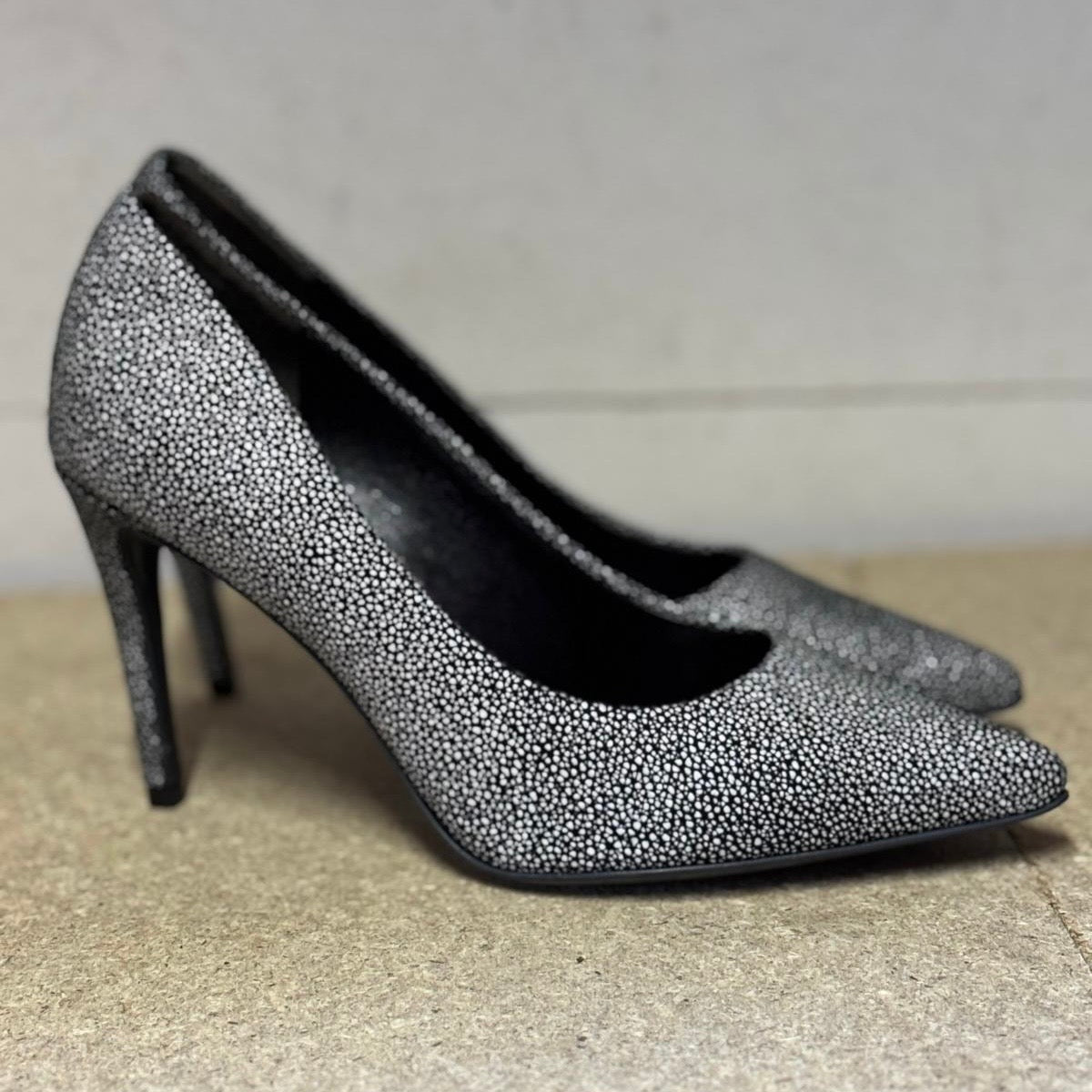 Kennel & Schmenger 'Sting' Court Shoe