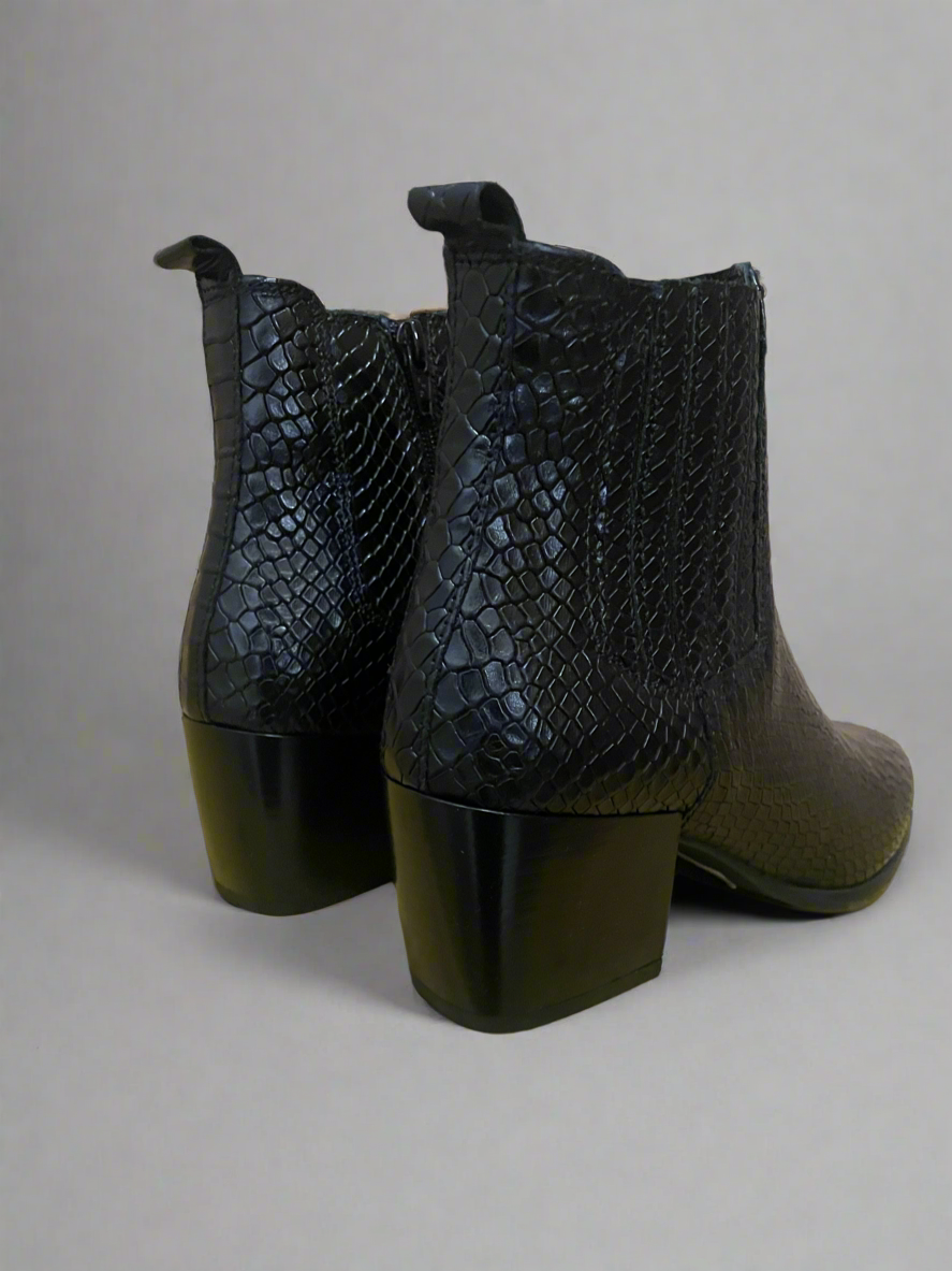 Lisa Kay ‘Kerri’ Ankle Boot