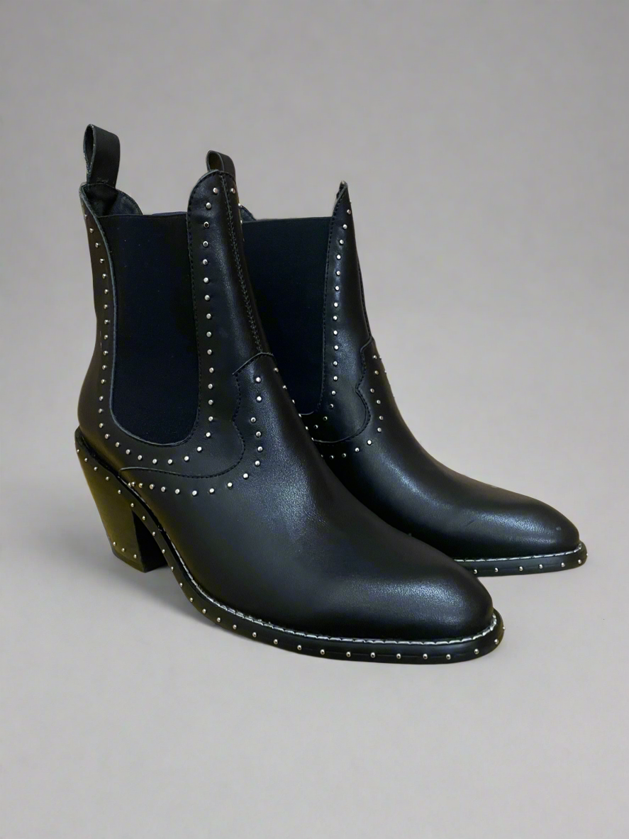 Lola Cruz ‘Rock’ Ankle Boot