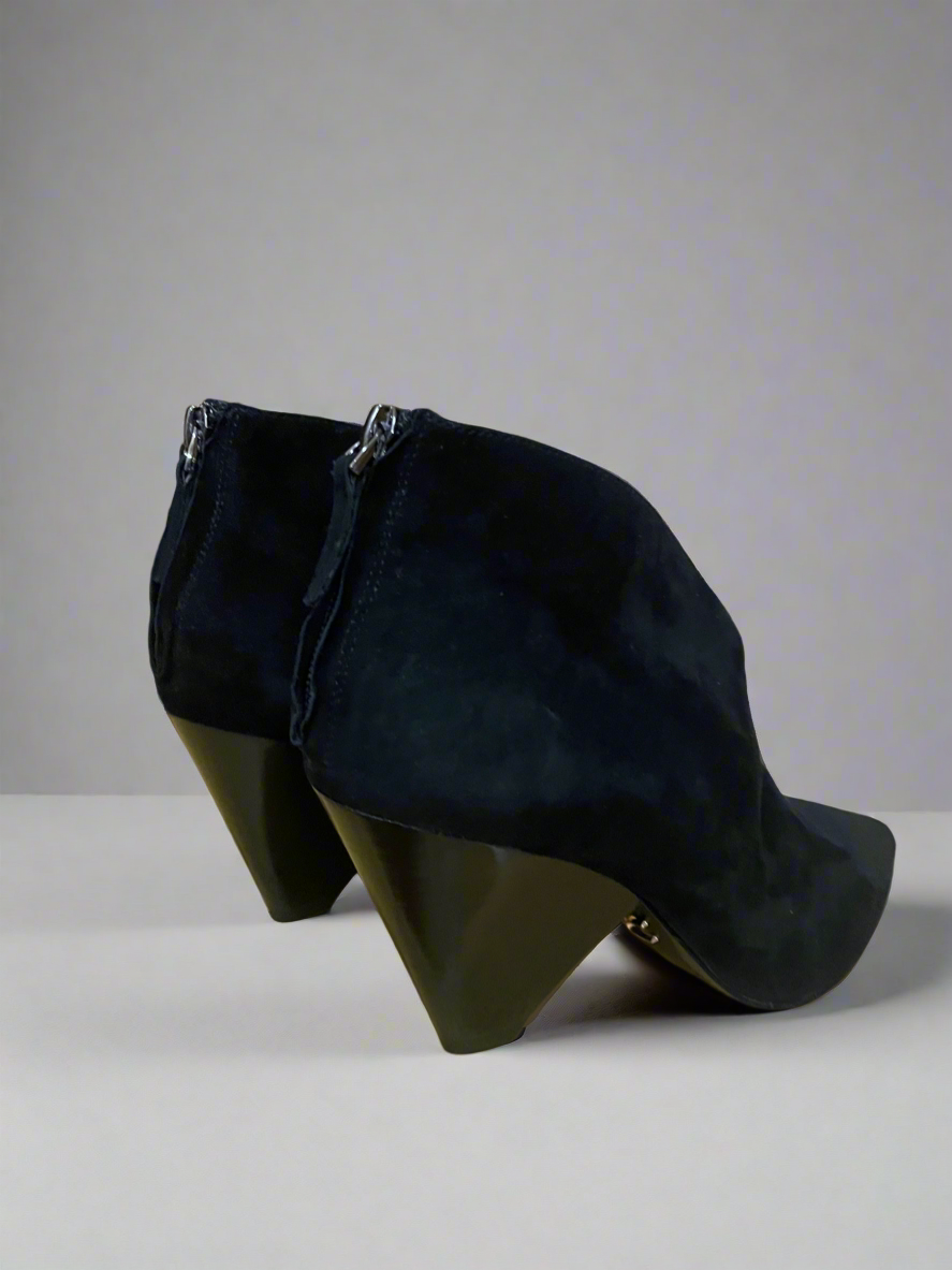 Lola Cruz ‘Diva’ Ankle Boot