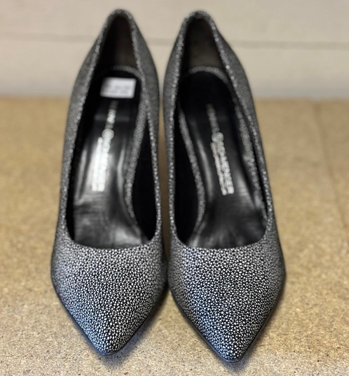 Kennel & Schmenger 'Sting' Court Shoe