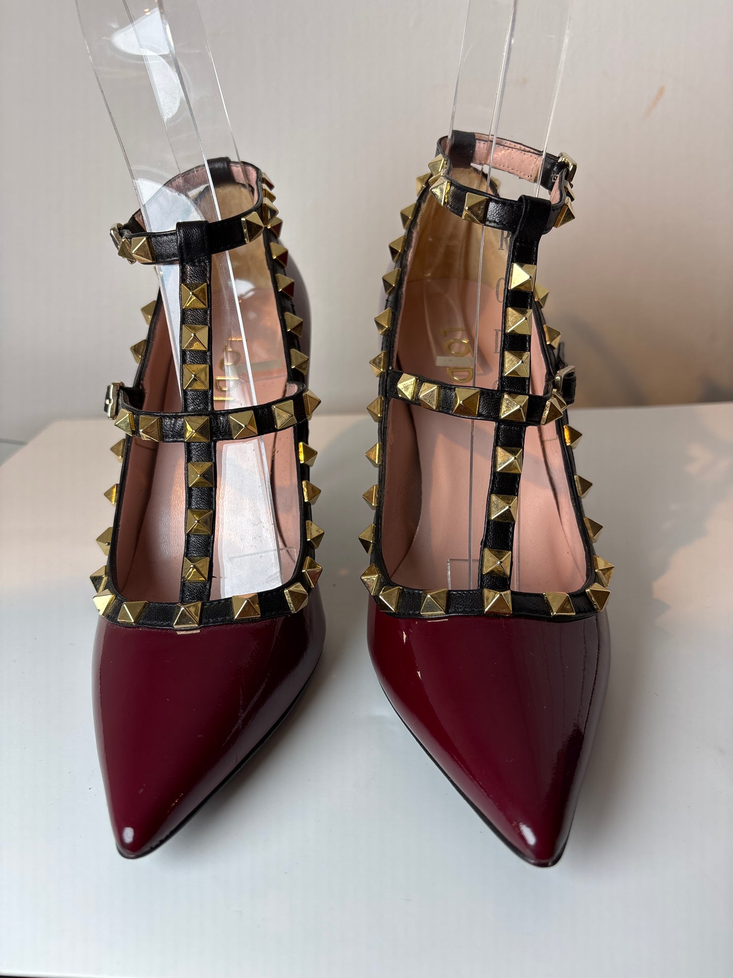 Lodi 'Valentino' Court Shoe
