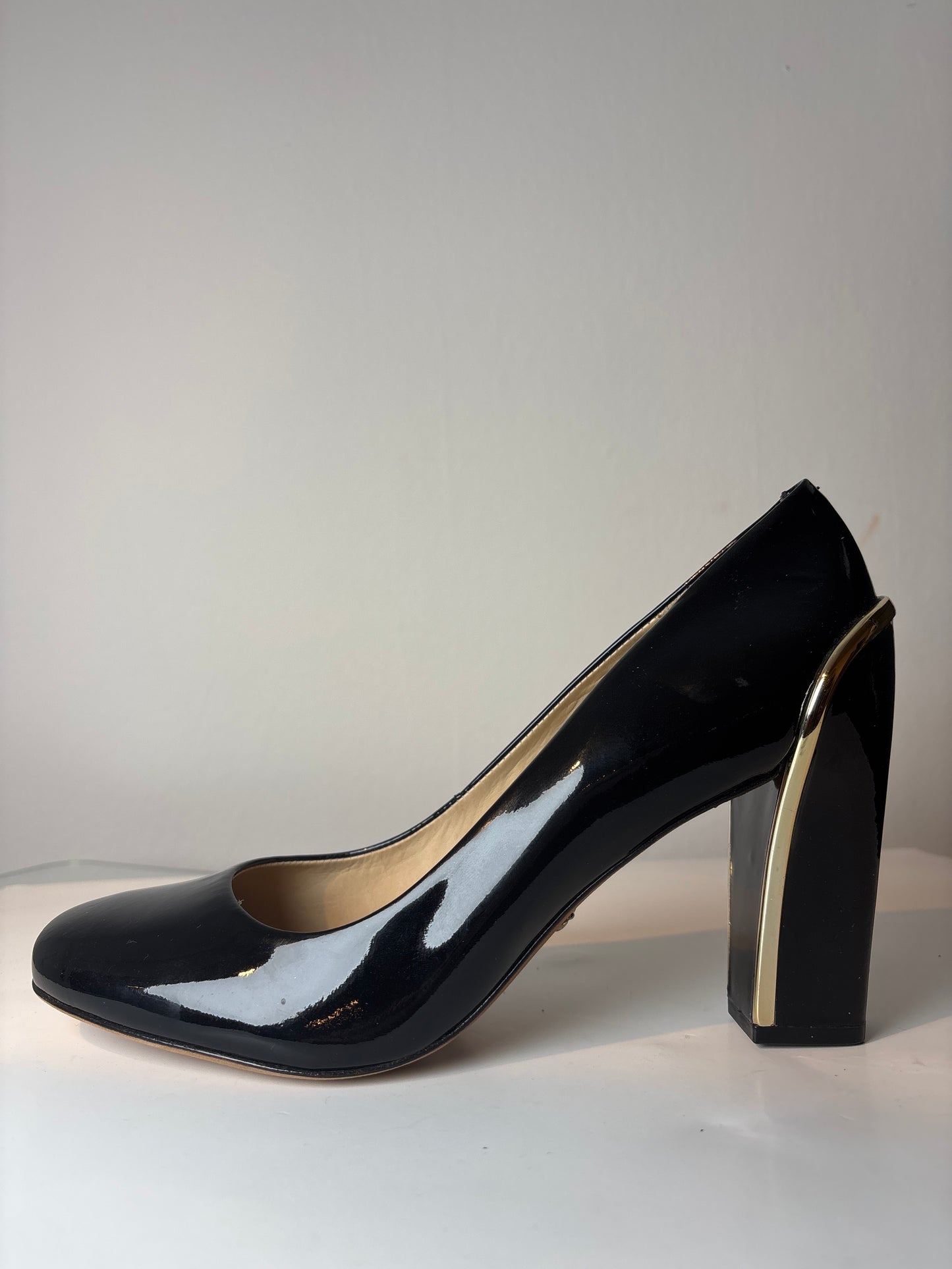 DVF ‘Gaby’ Court shoe
