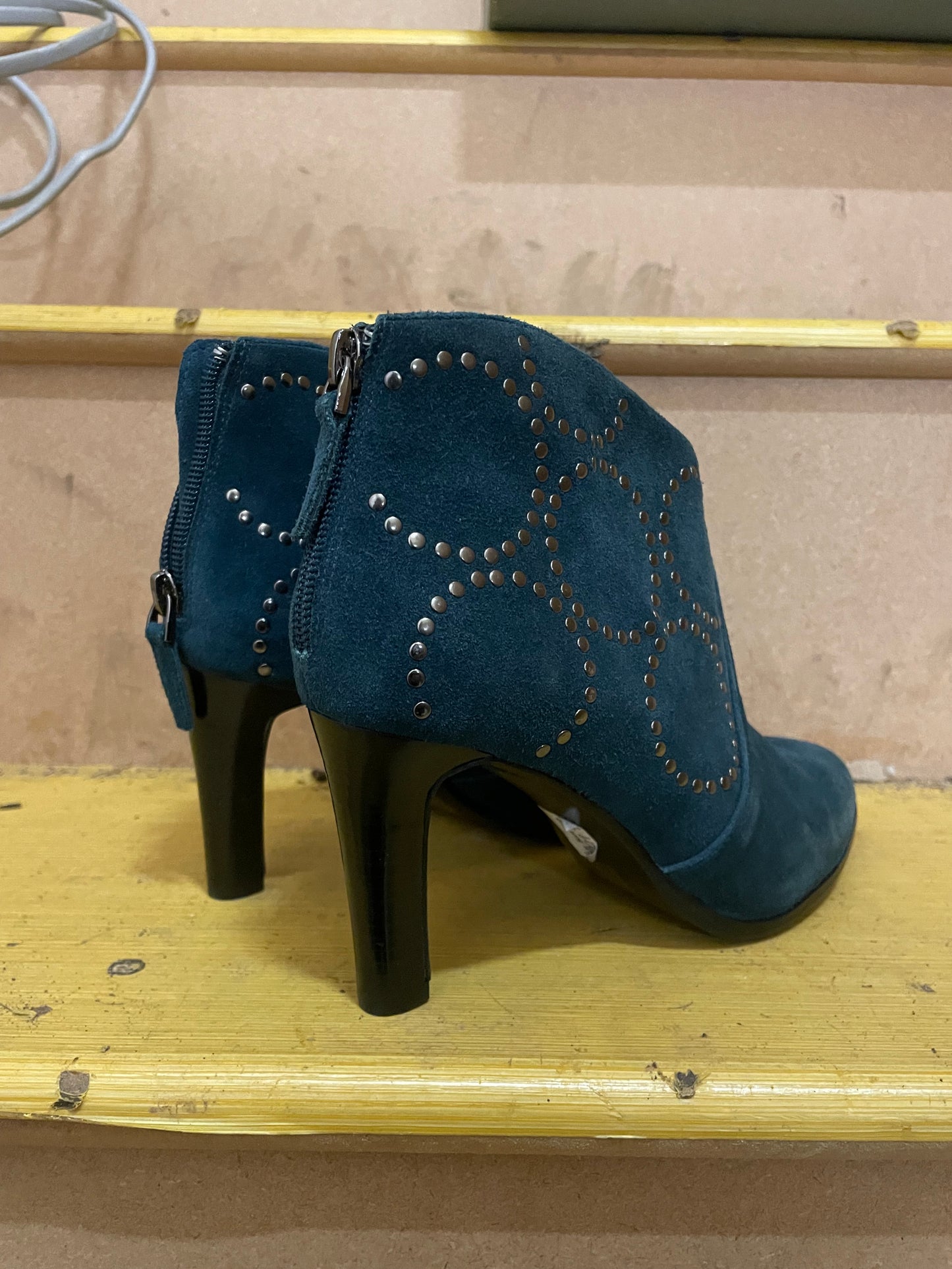 Lola Cruz ‘Teal Circle’ Ankle Boot