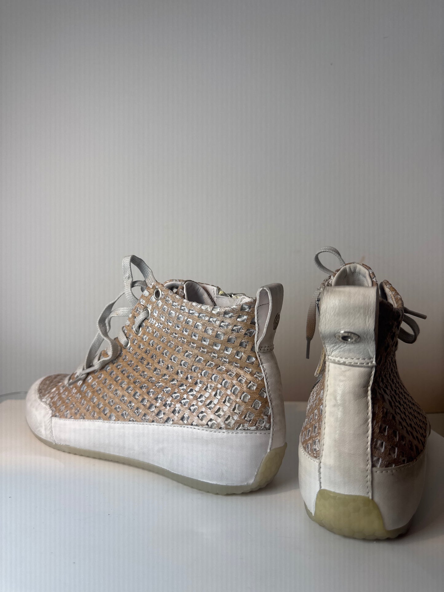 Andia Fora ‘Mesh’ High Top