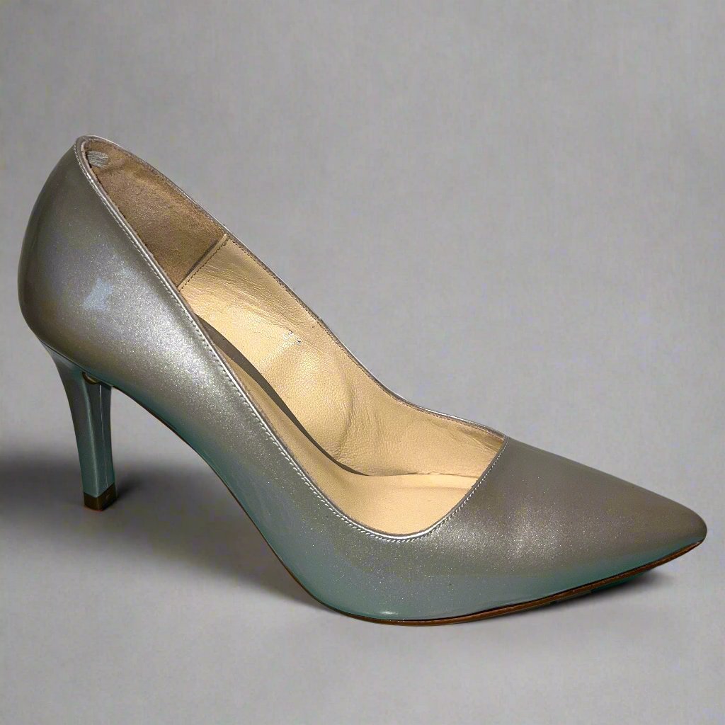 Lisa Kay 'Marilyn' Court Shoe