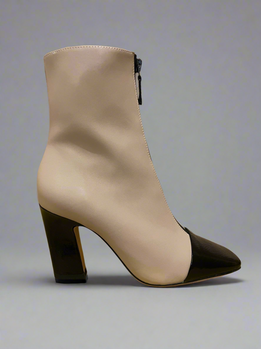 Lola Cruz ‘Leon’ Ankle Boot