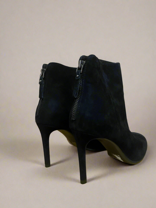 Lola Cruz ‘Chablis’ Ankle Boot