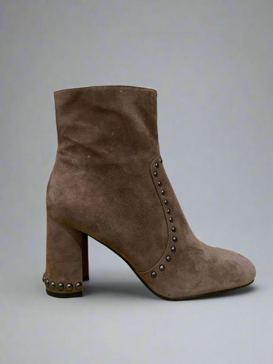 Lola Cruz Tan ‘Fern’ Ankle Boot