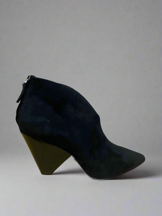 Lola Cruz ‘Diva’ Ankle Boot