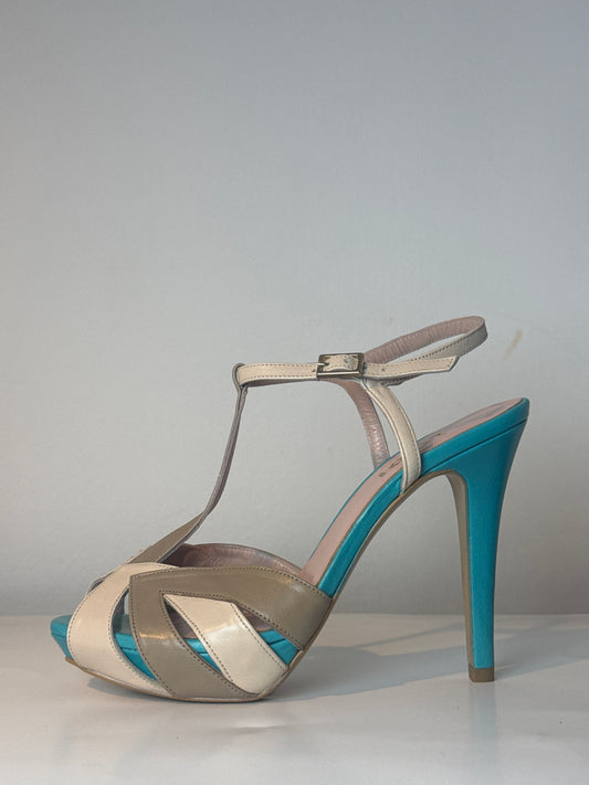Lodi ‘Abril’ Sandal