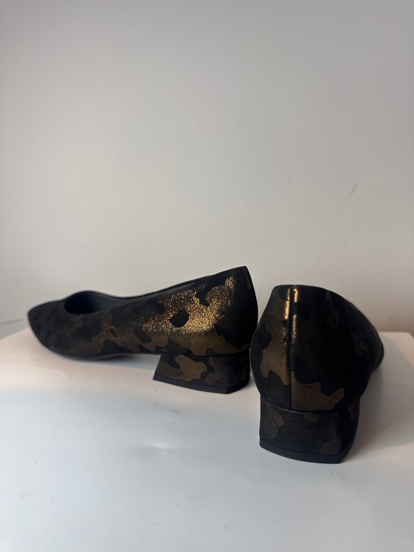 Peter Kaiser 'Zenia' Pump