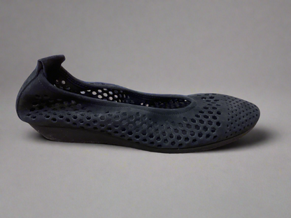 Arche ‘Onakho’ Cut Out Pump