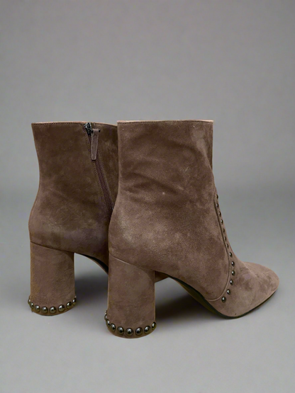 Lola Cruz Tan ‘Fern’ Ankle Boot