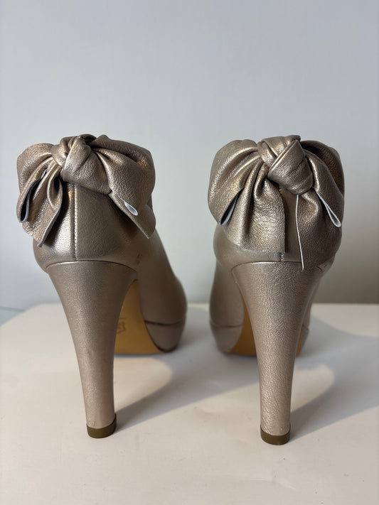Mascaro ‘Eve’ Court Shoe